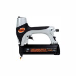 „TJEP 90/F-18 – 0° pneumatinė kabiakalė, skirta 15–50 mm kabėms ir 90 tipo kabėms nuo 12 iki 40 mm, su patogia rankena ir patikimu mechanizmu profesionaliam naudojimui.“