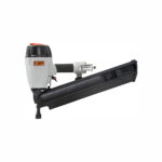 „TJEP FH21/90 – 21° pneumatinė viniakalė, skirta 2,8–3,1 mm vinių nuo 50 iki 90 mm kalimui, su reguliuojamu įkalimo gyliu ir patogia rankena profesionaliam naudojimui.“