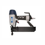 „BASSO S500/40L-F4 – 0° pneumatinė kabiakalė, skirta 11 mm kabėms nuo 16 iki 40 mm kalimui, su patogia rankena ir patikimu mechanizmu profesionaliam naudojimui.“