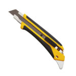 Peiliukas OLFA L5-AL 18 mm – itin tvirtas segmentinis peilis su automatiniu ašmenų fiksavimu, neslystančia rankena ir juodomis LBB geležtėmis profesionaliam naudojimui.